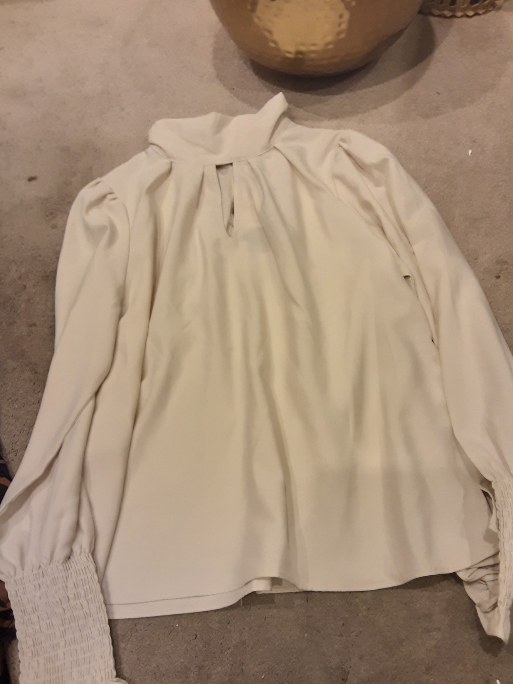 Bundle Womans Tops - Picture 3 of 3